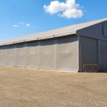 solução modular e eficiente em galpão lonado sustentável